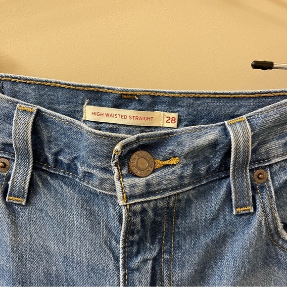 Levi’s High waisted straight distressed jeans size 28 medium wash - Picture 6 of 7
